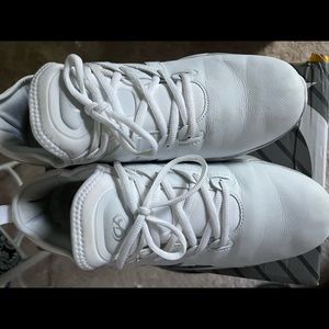 GK Elite Cheer Sneakers